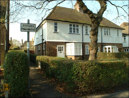 105 Erskine Hill